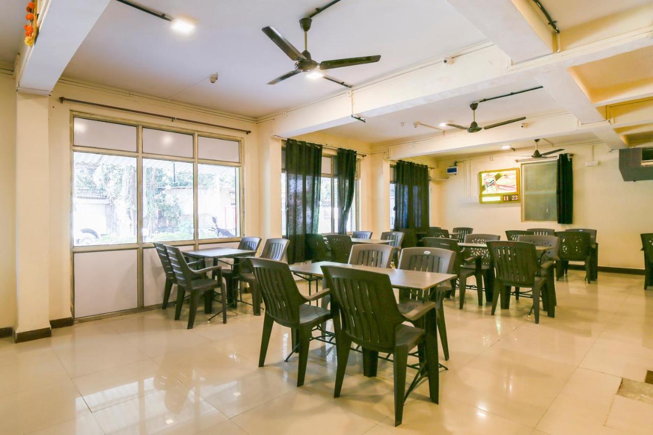 Spot On 67211 Hotel Gokul Daman Bagian luar foto