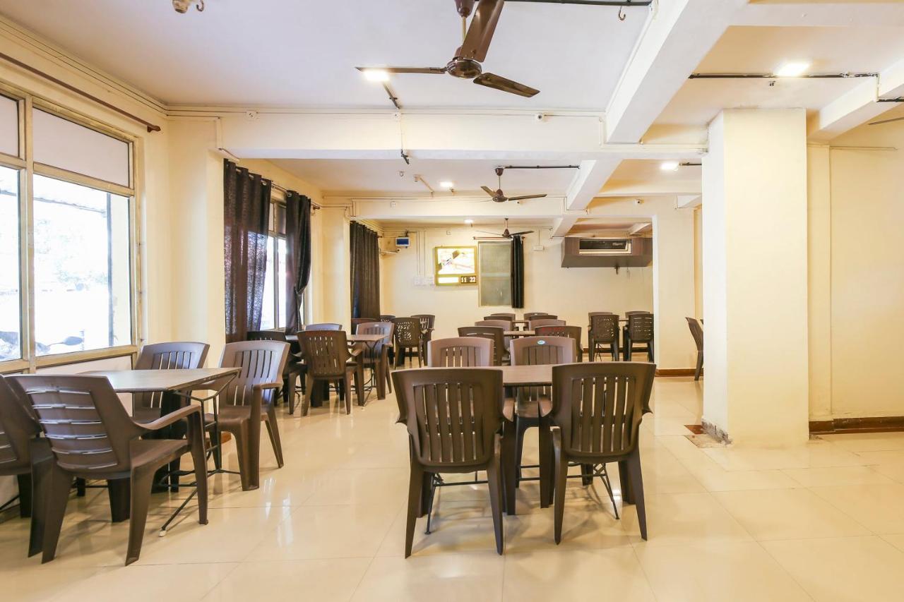 Spot On 67211 Hotel Gokul Daman Bagian luar foto